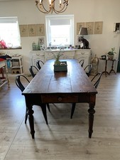 Antico tavolo rustico tavolo