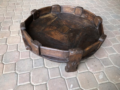 Antica vasca per macina etnico - antica,